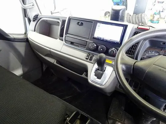 キャンター 1.95t 4WD 全低床 標準 アルミバン