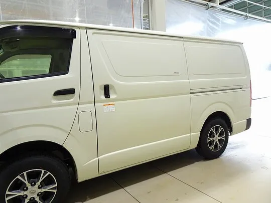 レジアスエースバン DX 1t 4WD 2人乗り 4ドア 中温冷凍車