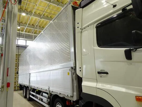 プロフィア 13.8t 4軸 アルミウイング リアエアサス 380ps