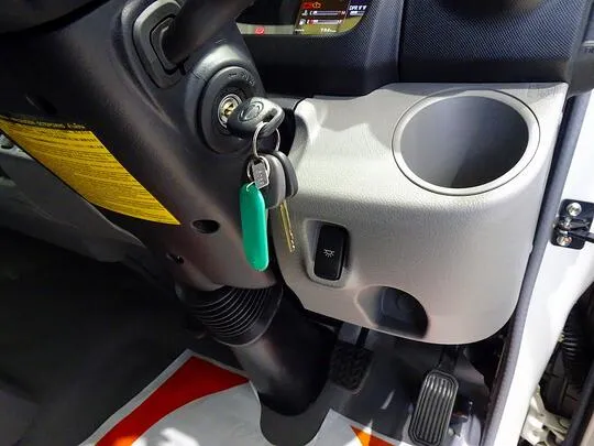 デュトロ 3.5t FJL ワイド超ロング 2段折れ式垂直P/G付 未使用車