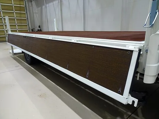 デュトロ 3.5t FJL ワイド超ロング 2段折れ式垂直P/G付 未使用車