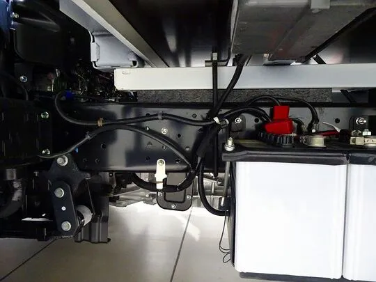 デュトロ 3.5t FJL ワイド超ロング 2段折れ式垂直P/G付 未使用車