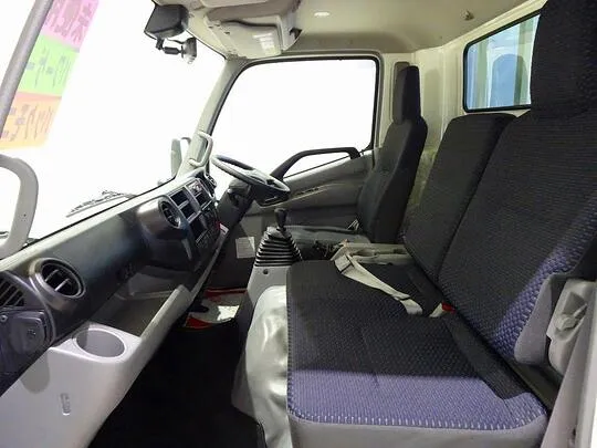 デュトロ 3.5t FJL ワイド超ロング 2段折れ式垂直P/G付 未使用車