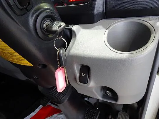 デュトロ 2t 4WD FJL 標準 平ボデー