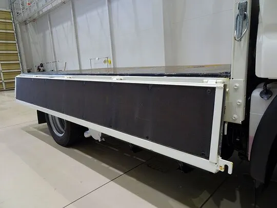 デュトロ 2t 4WD FJL 標準 平ボデー