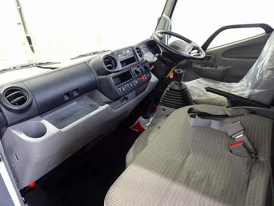 デュトロ 2t 4WD FJL 標準 平ボデー