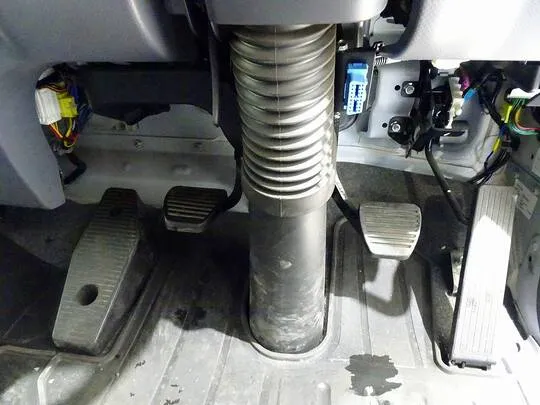 フォワード 2.85t ワイドベッド付 アルミウイング リアエアサス 240ps