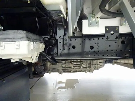 フォワード 2.85t ワイドベッド付 アルミウイング リアエアサス 240ps