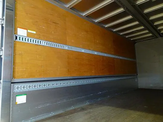 フォワード 2.85t ワイドベッド付 アルミウイング リアエアサス 240ps