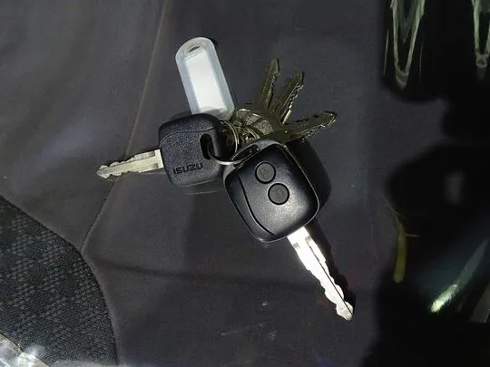 フォワード 2.85t ワイドベッド付 アルミウイング リアエアサス 240ps