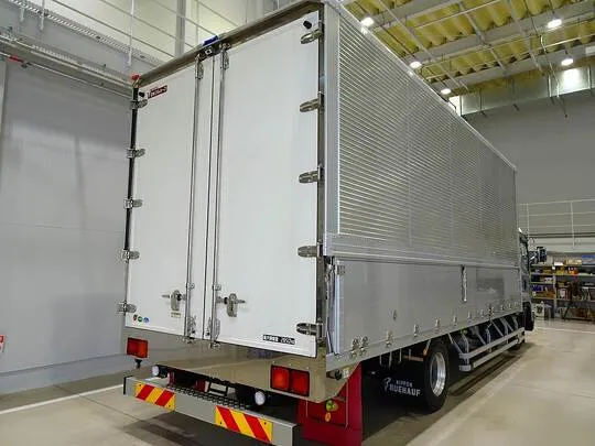 フォワード 2.85t ワイドベッド付 アルミウイング リアエアサス 240ps