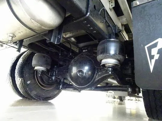 フォワード 2.85t ワイドベッド付 アルミウイング リアエアサス 240ps