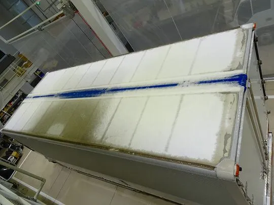 フォワード 2.85t ワイドベッド付 アルミウイング リアエアサス 240ps