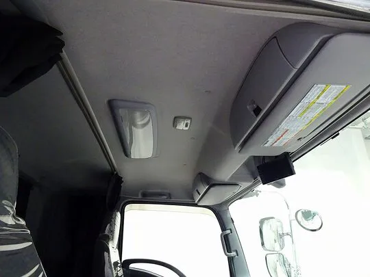 フォワード 2.85t ワイドベッド付 アルミウイング リアエアサス 240ps