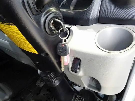 デュトロ 2t 4WD FJL 標準セミロング 平ボデー