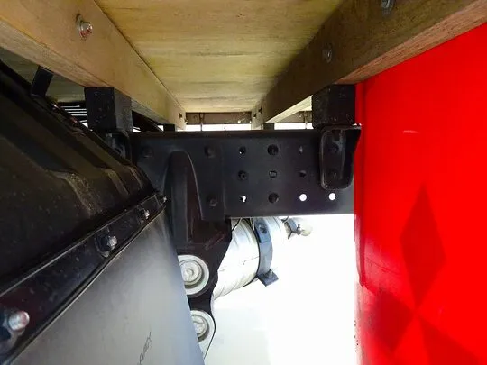 キャンター 2t 全低床 標準 平ボデー