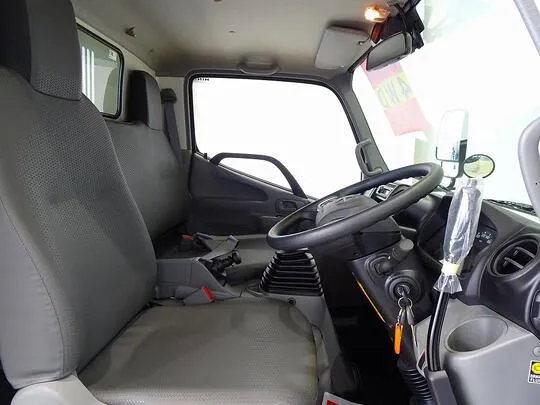 デュトロ 2.7t 4No. 4WD FJL 強化ダンプ 未使用車