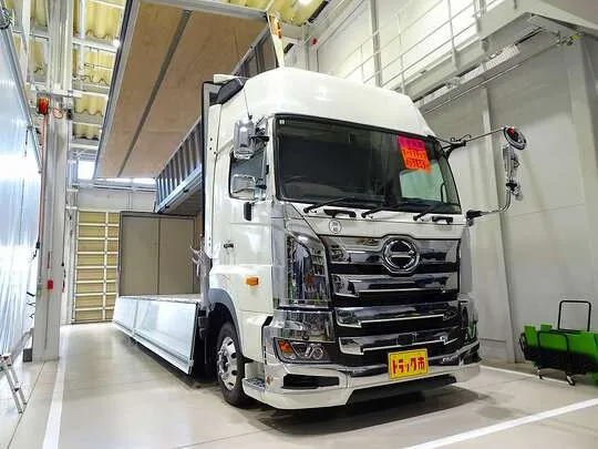 プロフィア 13.8t 4軸 アルミウイング リアエアサス 380ps 未使用車
