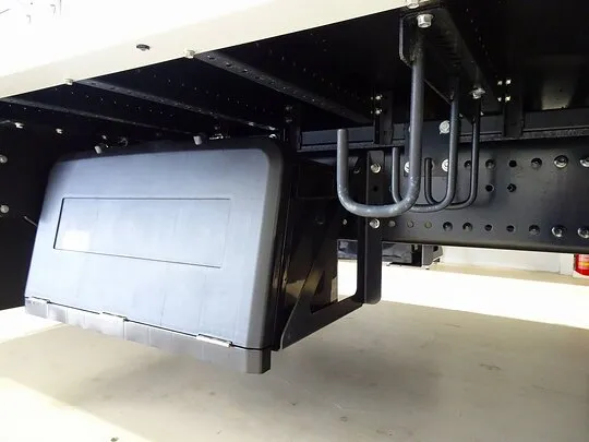 プロフィア 13.8t 4軸 アルミウイング リアエアサス 380ps 未使用車