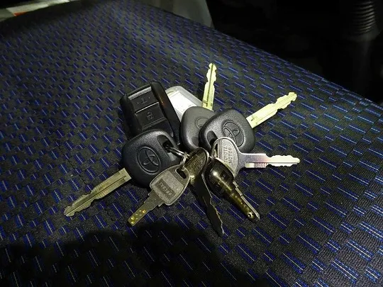 ダイナ 1.2t JL Wタイヤ パネルバン