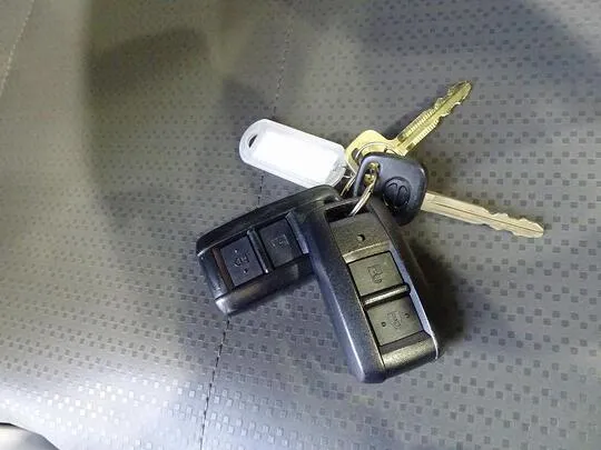 デュトロ 2.95t FJL 標準ロング アルミバン フルゲート付