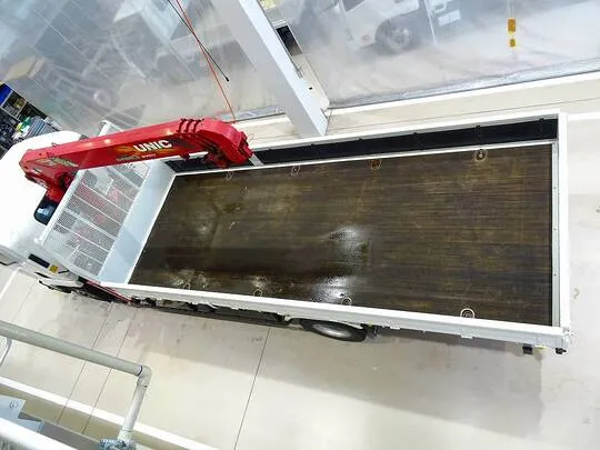 フォワード 2.4t 標準ベッド付 ユニック4段クレーン付 210ps