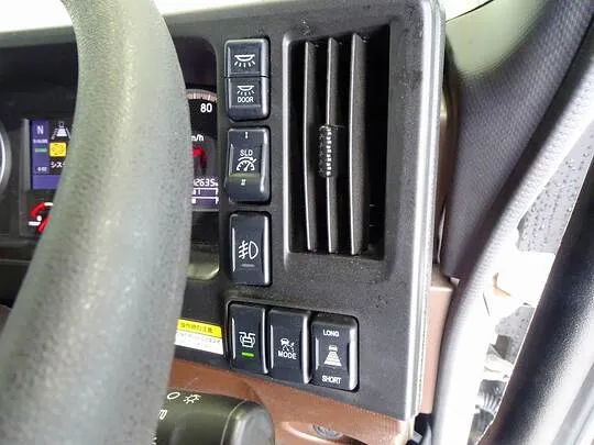 ギガ 13.7t 4軸 アルミウイング リアエアサス 380ps