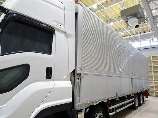 ギガ 13.7t 4軸 アルミウイング リアエアサス 380ps