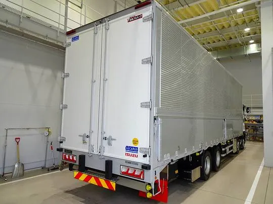 ギガ 13.7t 4軸 アルミウイング リアエアサス 380ps