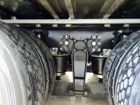 ギガ 13.7t 4軸 アルミウイング リアエアサス 380ps