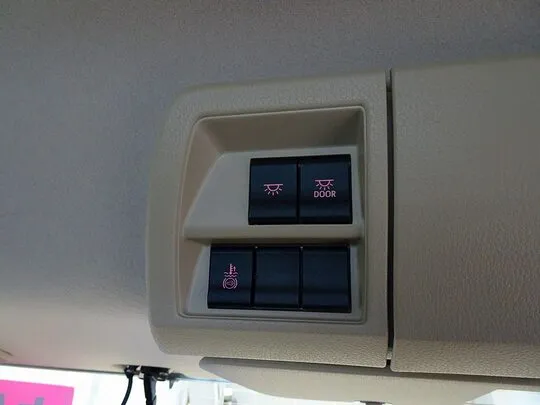 レンジャー 5.8t 増トン 4WD 標準ベッド付 平ボデー 240ps 未使用車