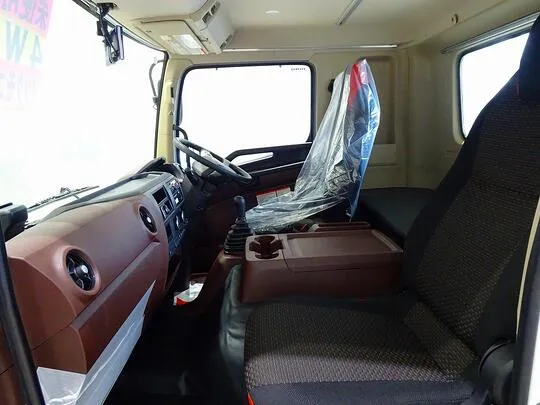 レンジャー 5.8t 増トン 4WD 標準ベッド付 平ボデー 240ps 未使用車