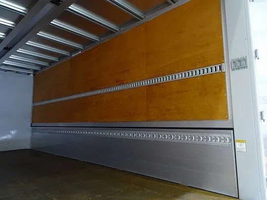 レンジャー 2.85t ワイドベッド付 アルミウイング 240ps