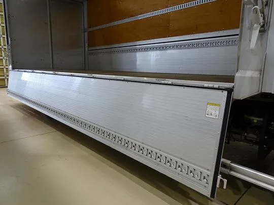 レンジャー 2.85t ワイドベッド付 アルミウイング 240ps