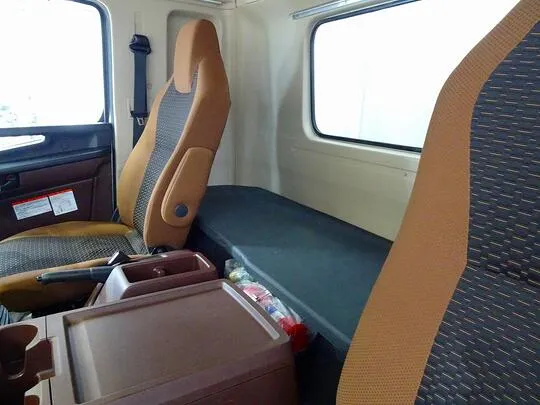 レンジャー 2.85t ワイドベッド付 アルミウイング 240ps