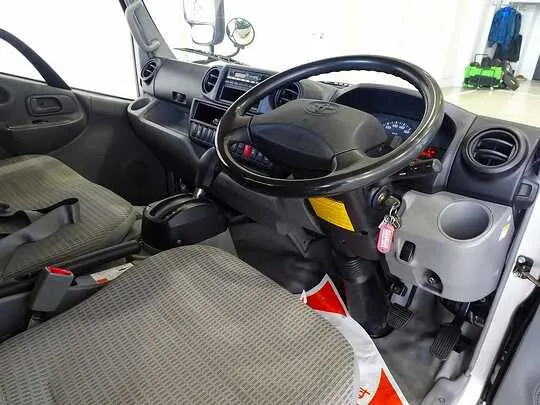 トヨエース 2t FJL 標準 平ボデー 総重量5t未満