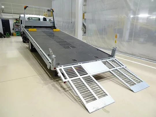 エルフ 2.95t FFL ワイド超ロング キャリアカー(車載)