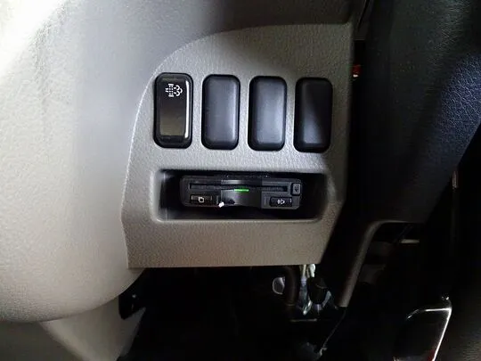 キャンター 2t 全低床 標準 平ボデー