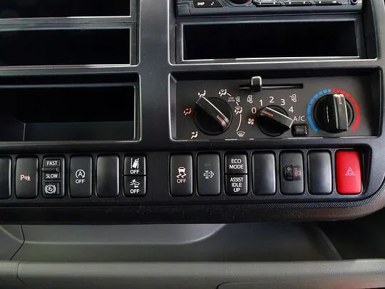 デュトロ 4.65t 高床 ワイド超ロング 平ボデー 未使用車