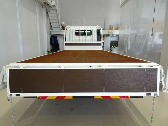 デュトロ 4.65t 高床 ワイド超ロング 平ボデー 未使用車