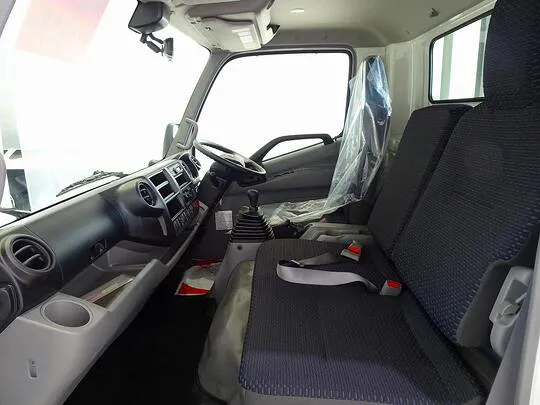 デュトロ 4.65t 高床 ワイド超ロング 平ボデー 未使用車