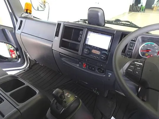 【年次点検済】フォワード 2.3t 標準ベッドレス タダノ4段クレーン付 210ps