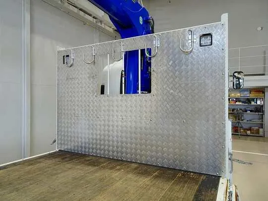 【年次点検済】フォワード 2.3t 標準ベッドレス タダノ4段クレーン付 210ps