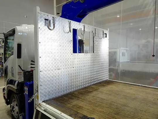 【年次点検済】フォワード 2.3t 標準ベッドレス タダノ4段クレーン付 210ps