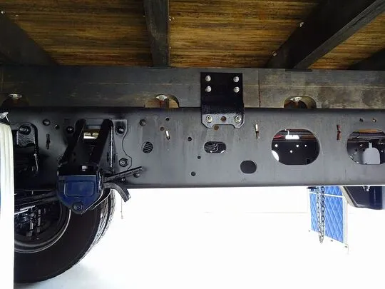 【年次点検済】フォワード 2.3t 標準ベッドレス タダノ4段クレーン付 210ps