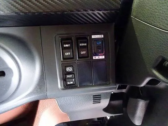 レンジャー 2.85t ワイドベッド付 アルミウイング 240ps