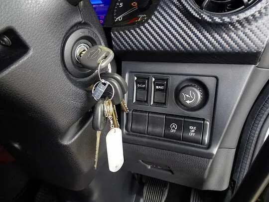 レンジャー 2.85t ワイドベッド付 アルミウイング 240ps