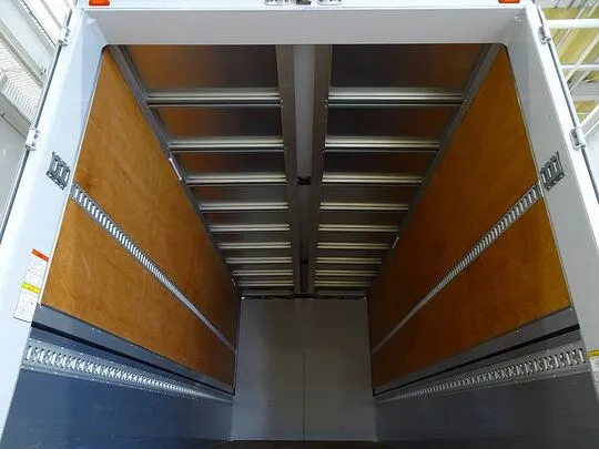 レンジャー 2.85t ワイドベッド付 アルミウイング 240ps