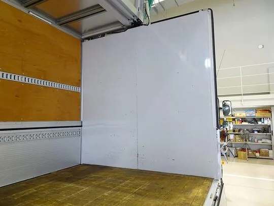 レンジャー 2.85t ワイドベッド付 アルミウイング 240ps