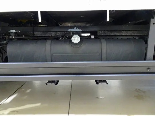 デュトロ 2t 4WD FJL 標準セミロング 平ボデー